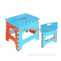 3 plastic foldable stools